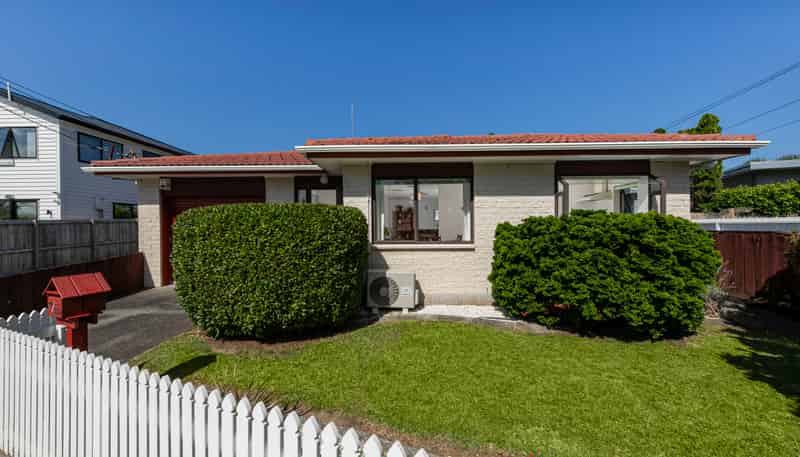 2/31A Colwill Road, Massey