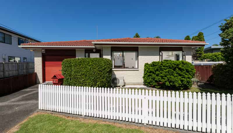 2/31A Colwill Road, Massey