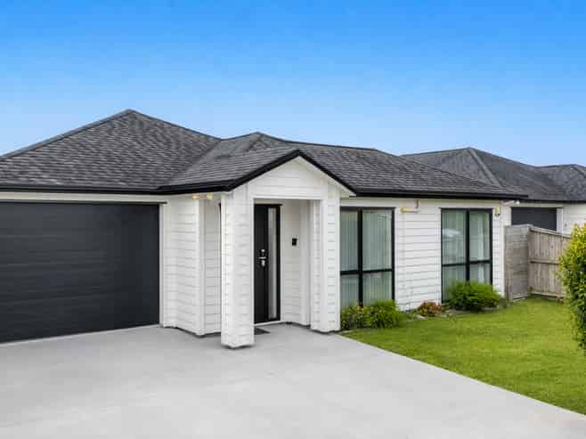 11 Silver Beech Street, Takanini