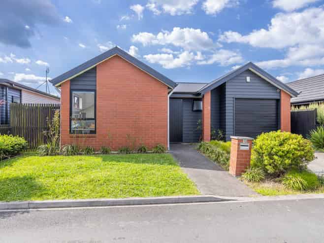 12 Meachem Road, Chartwell