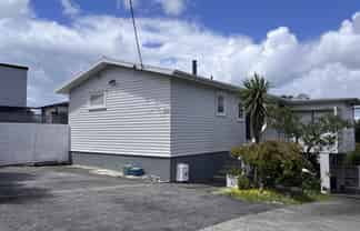 156 Carlisle Road, Northcross