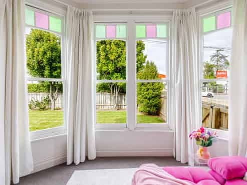 305 Frederick Street West, Mahora