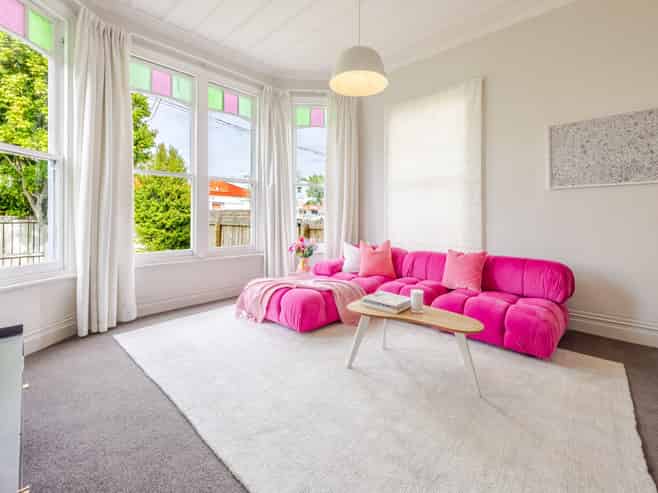 305 Frederick Street West, Mahora