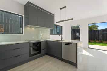 Lot 2 & 9/36 Thatcher Street, Mission Bay