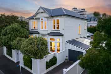 23 Hobson Crescent, Thorndon