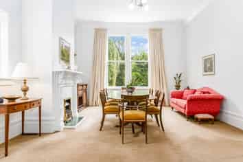 23 Hobson Crescent, Thorndon