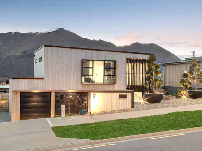 9 Mills Road, Wanaka