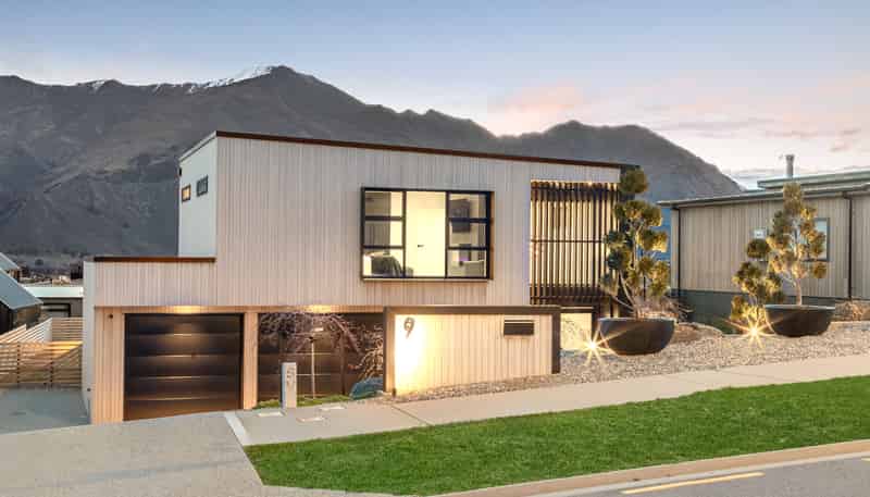 9 Mills Road, Wanaka