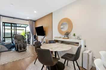 33 Kiato Lane, Flat Bush