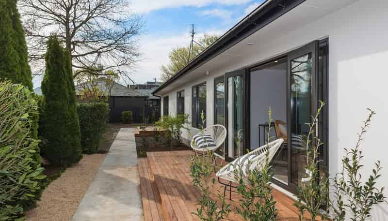 3/129 Aikmans Road, Merivale