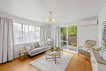 1/607 Worcester Street, Linwood