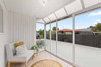 1/607 Worcester Street, Linwood