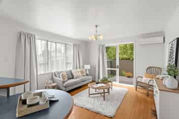 1/607 Worcester Street, Linwood