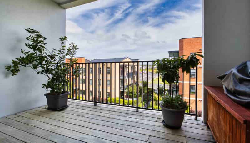215/81 Mapou Road, Hobsonville