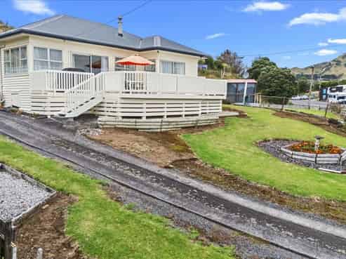 43 North Street, Mokau