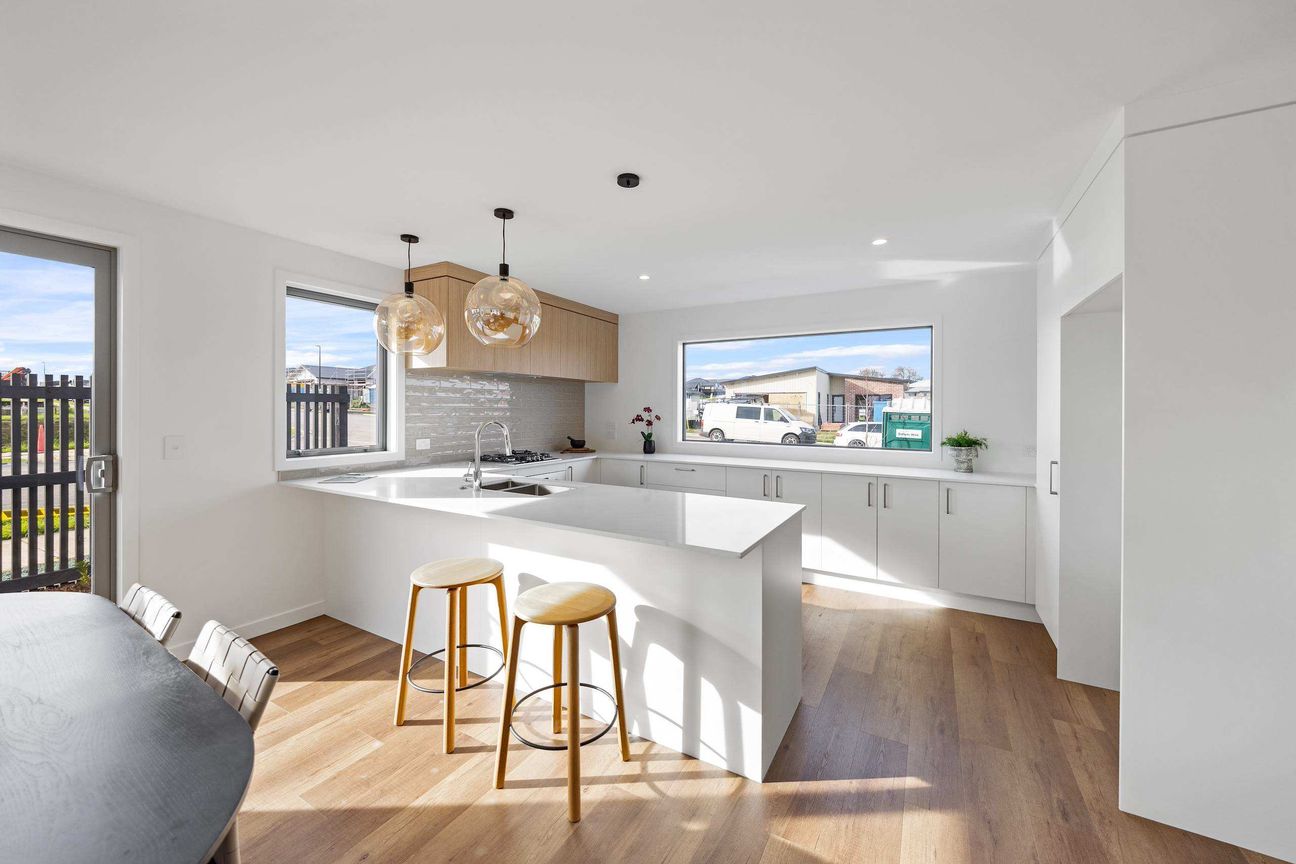 Contemporary Comfort Designed for Growing Families, Move in today! - Widok 6