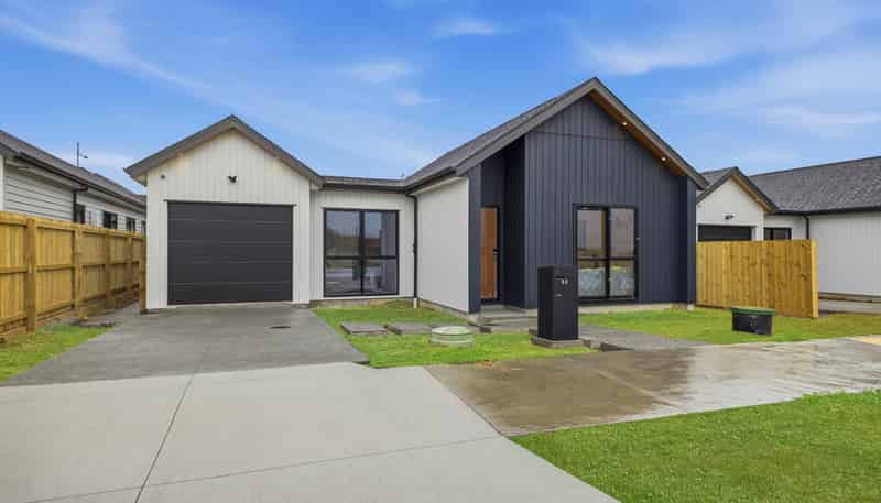 52 Whangamaire Rise, Karaka