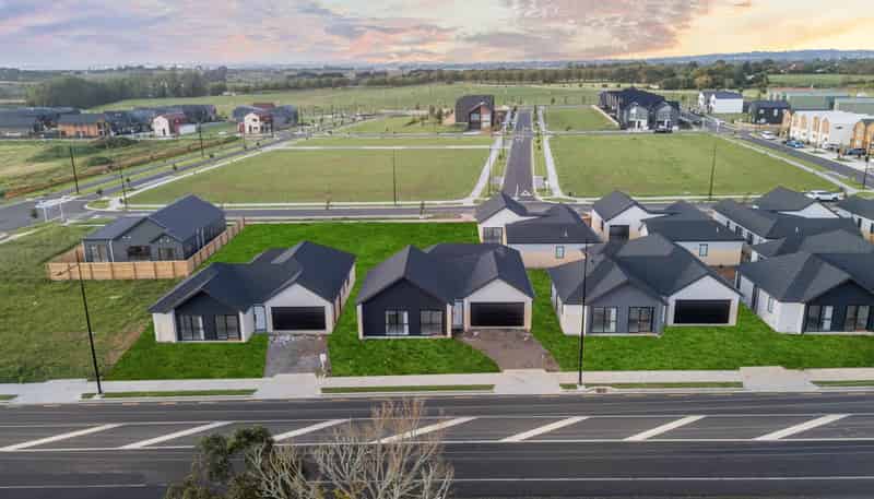 52 Whangamaire Rise, Karaka