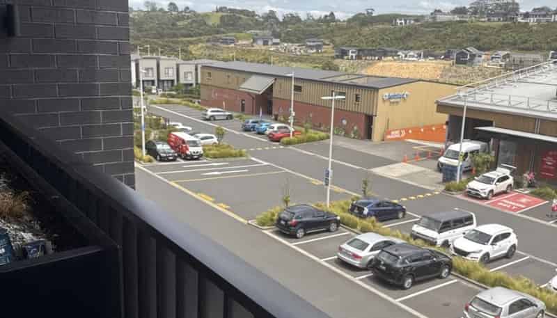 202/82 Te Oneroa Wy, Long Bay