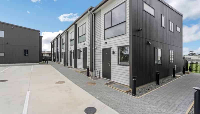 12/17 Barneys Farm Road, Clendon Park