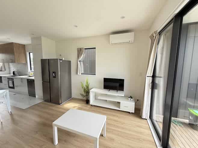 12/17 Barneys Farm Road, Clendon Park