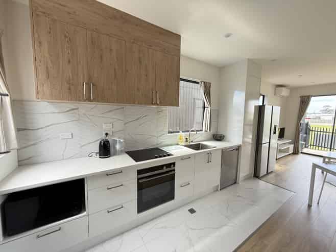 12/17 Barneys Farm Road, Clendon Park