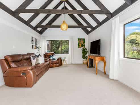 18 Langwell Place, Papakowhai