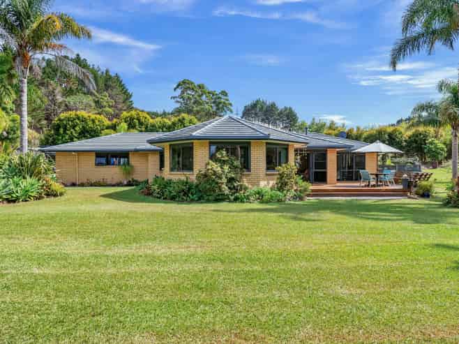 99 Old Parua Bay Road, Abbey Caves