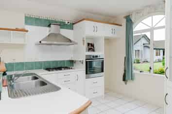 27/16 Rototuna Road, Flagstaff