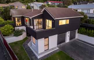 13 Kinnel Grove, Papakowhai