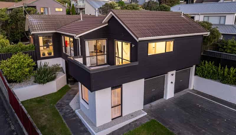 13 Kinnel Grove, Papakowhai