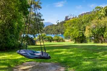  Lochmara Bay, Lochmara Bay