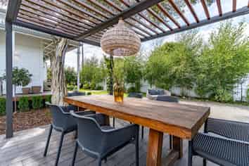 250 Main Street, Greytown