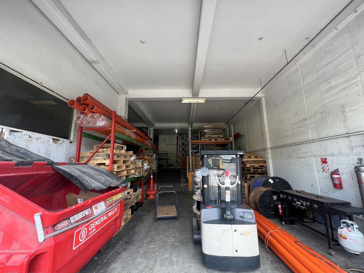 Large format Taranaki Street retail - Mehr
