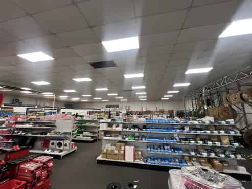 Large format Taranaki Street retail