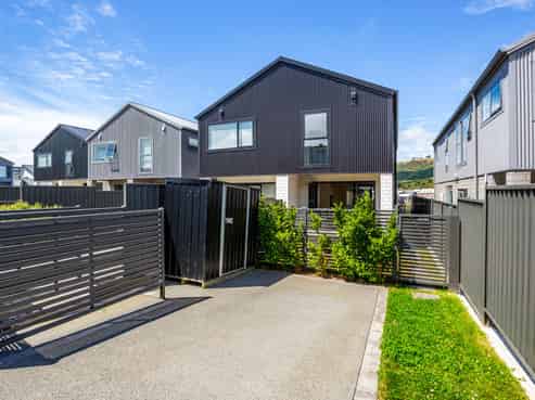 11 Tokitoki Way, Porirua