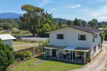 616 Abel Tasman Drive, Clifton