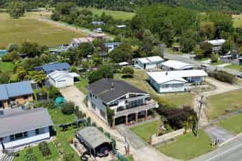 616 Abel Tasman Drive, Clifton