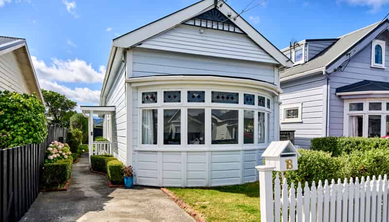 18 Beach Street, Petone