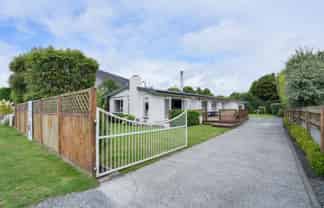 26 Black Road, Otatara