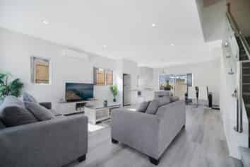 14A Putiputi Way, Papakura