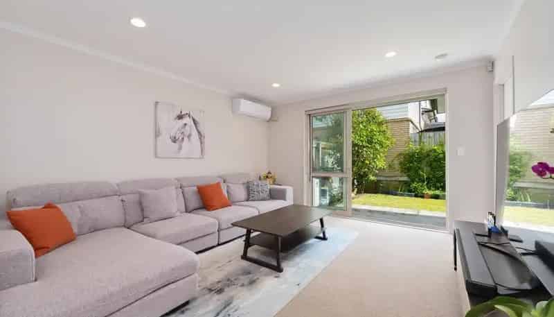 11 Akeake Lane, Manurewa