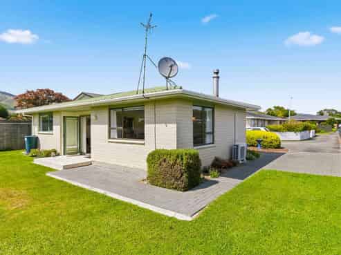 48B Rewarewa Crescent, Waikanae