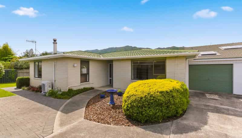 48B Rewarewa Crescent, Waikanae