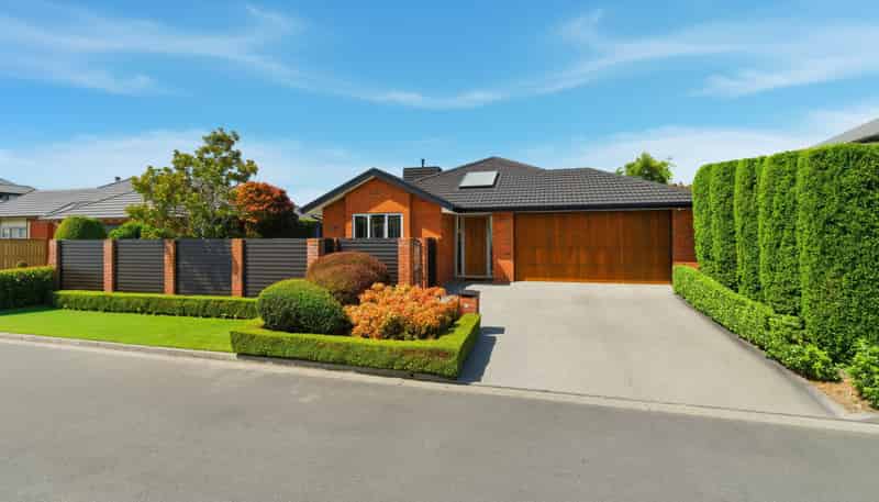 18 Brookfield Drive, Northwood