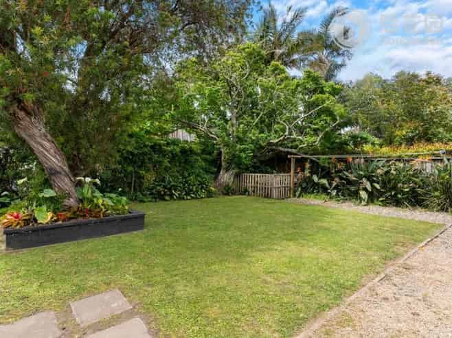 232 Lake Road, Hauraki
