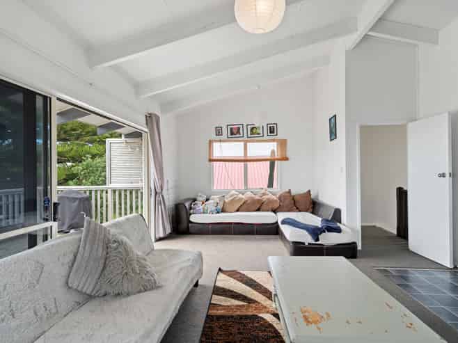 10 Pukehina Parade, Pukehina