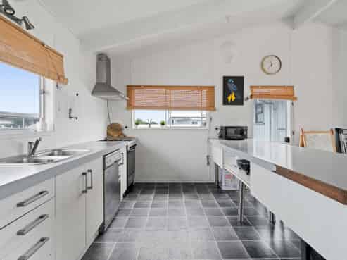 10 Pukehina Parade, Pukehina