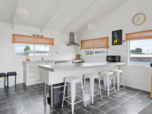 10 Pukehina Parade, Pukehina