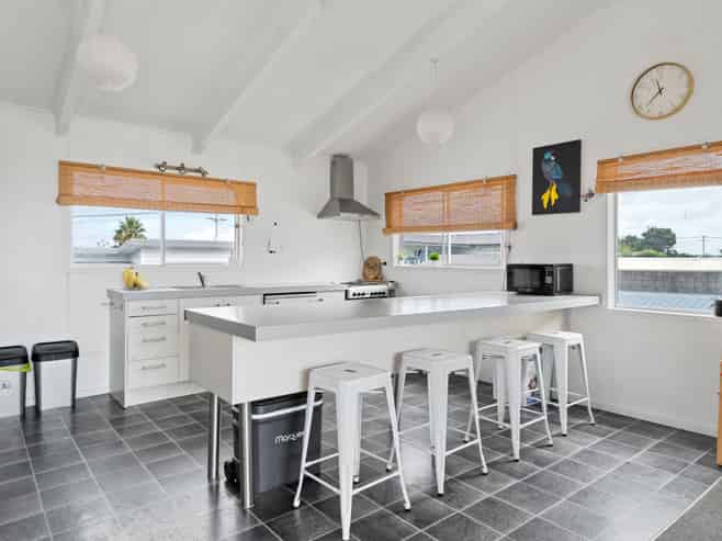 10 Pukehina Parade, Pukehina